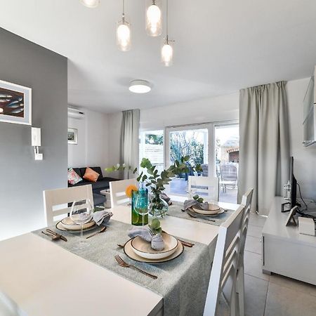 Вилла Deluxe Triplex Antea Сукошан Экстерьер фото