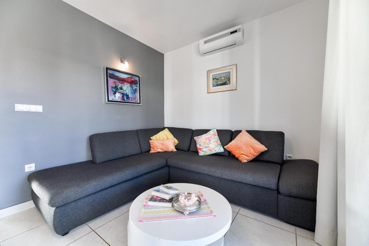 Вилла Deluxe Triplex Antea Сукошан Экстерьер фото