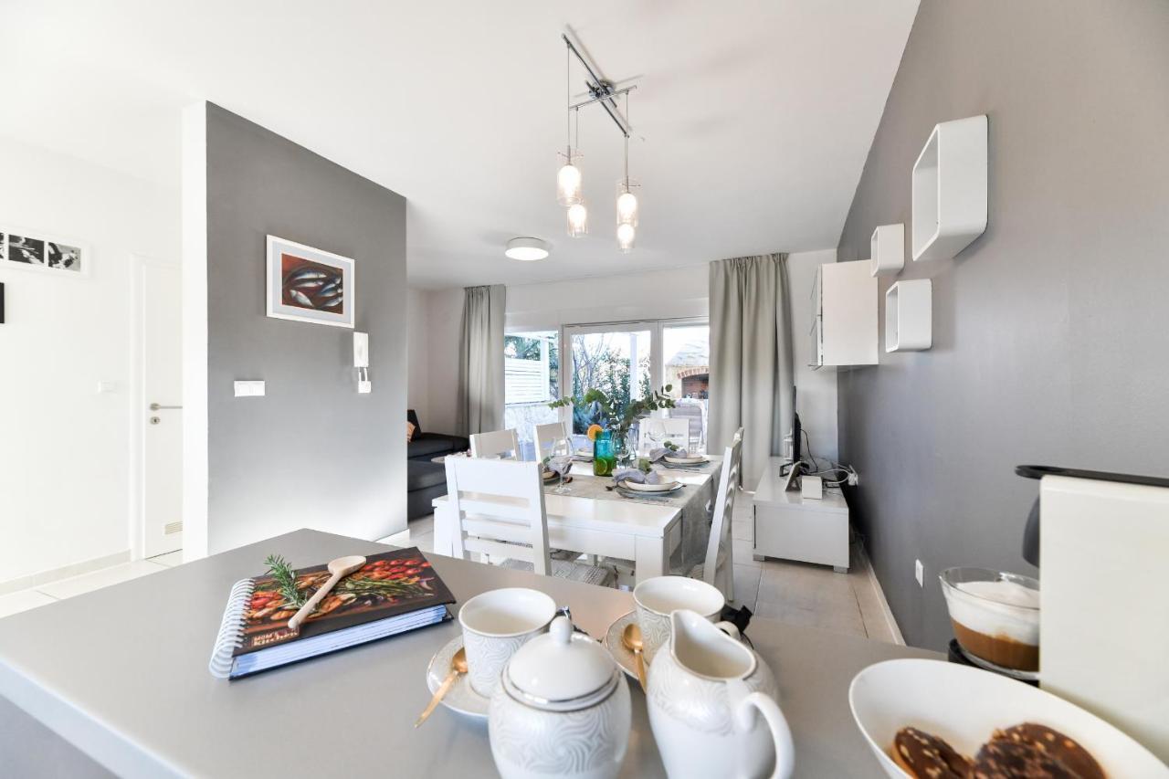 Вилла Deluxe Triplex Antea Сукошан Экстерьер фото