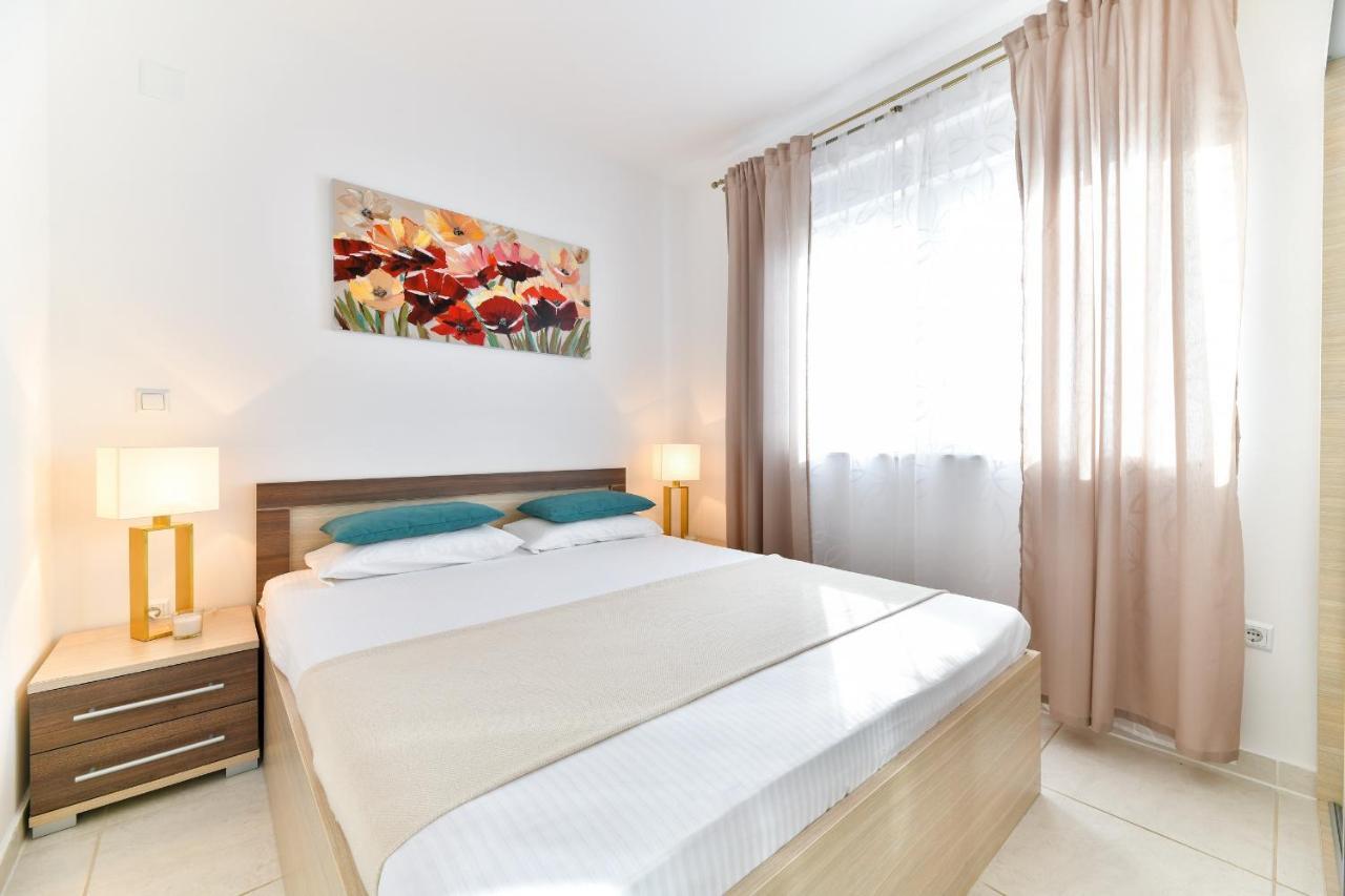 Вилла Deluxe Triplex Antea Сукошан Экстерьер фото