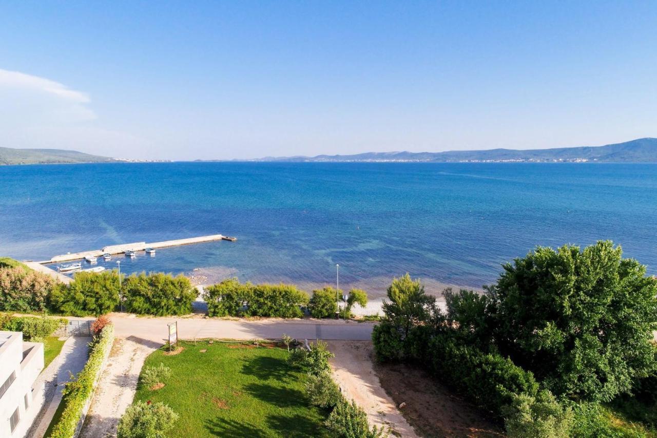 Вилла Deluxe Triplex Antea Сукошан Экстерьер фото